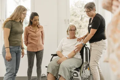 Schulsituation im Lehrgang Pflegehelfende SRK